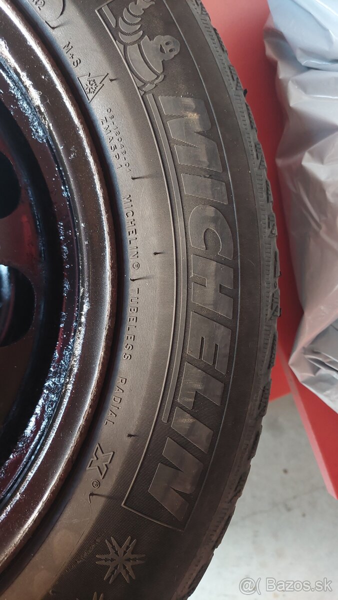 Predám plechové disky 16" so zimnymi pneu 205/60 r16 - 2