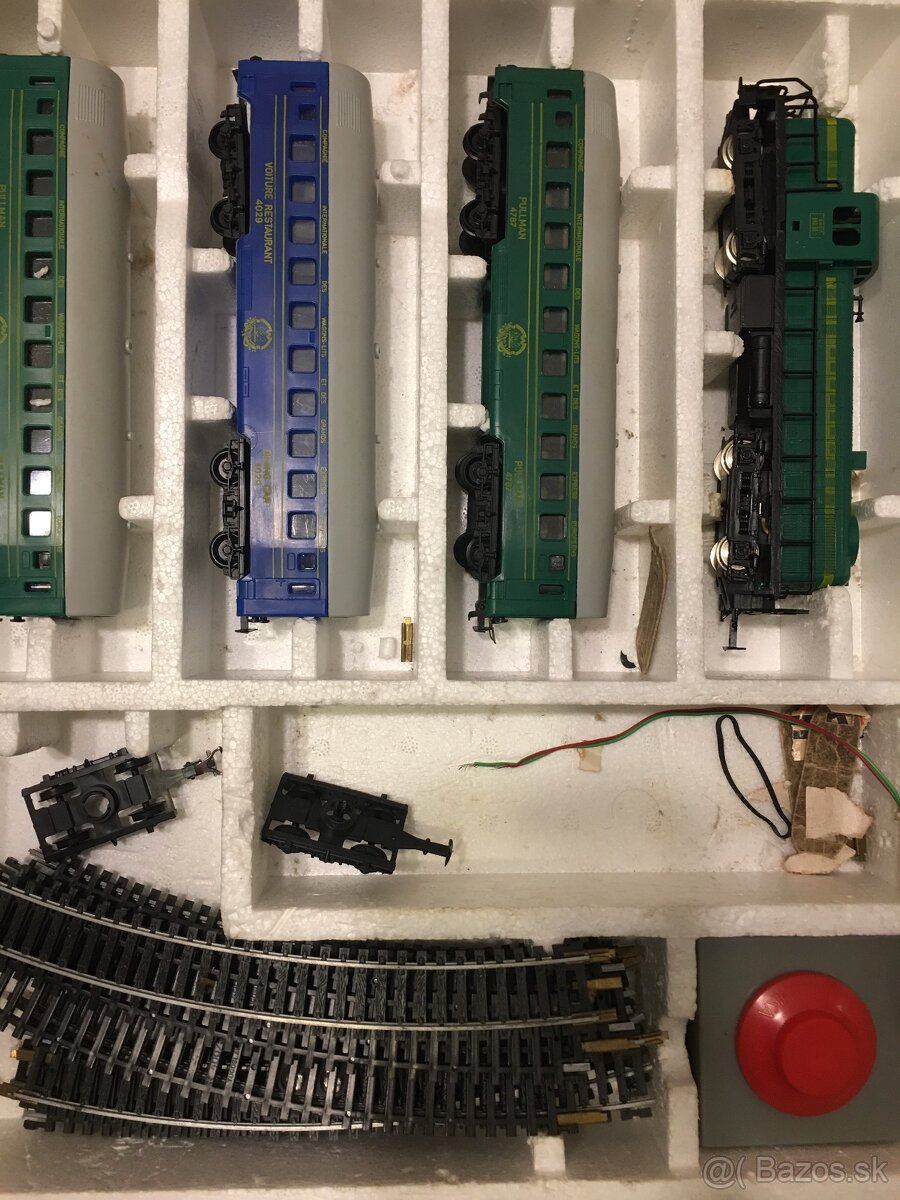 Set vlacikov s kolajnicami MEHANOTEHNIKA H0 - 2