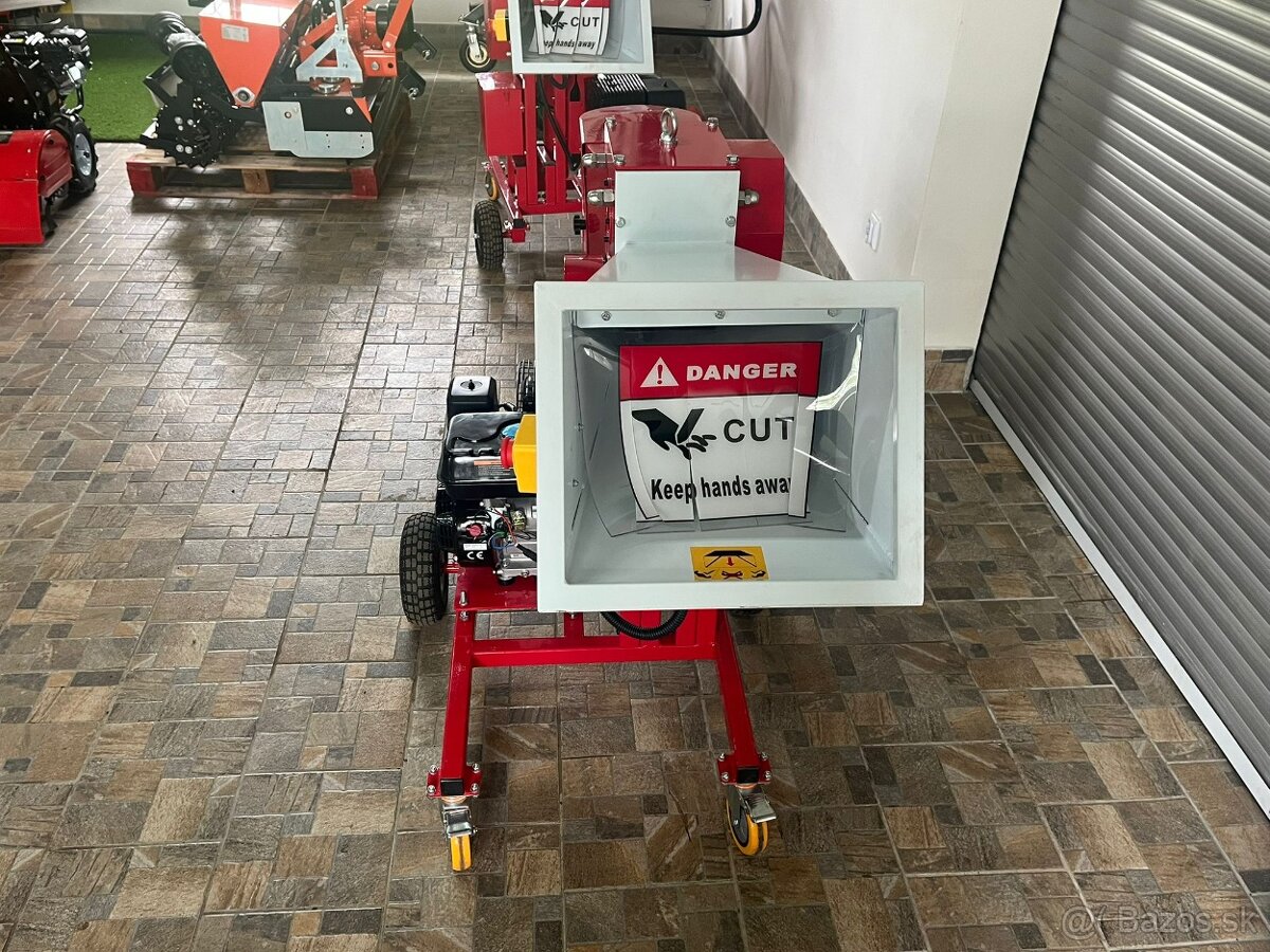 Motorový špalíkovač PORTOS 03 - 2