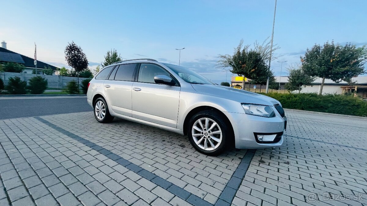 SKODA OCTAVIA COMBI 3 - 2