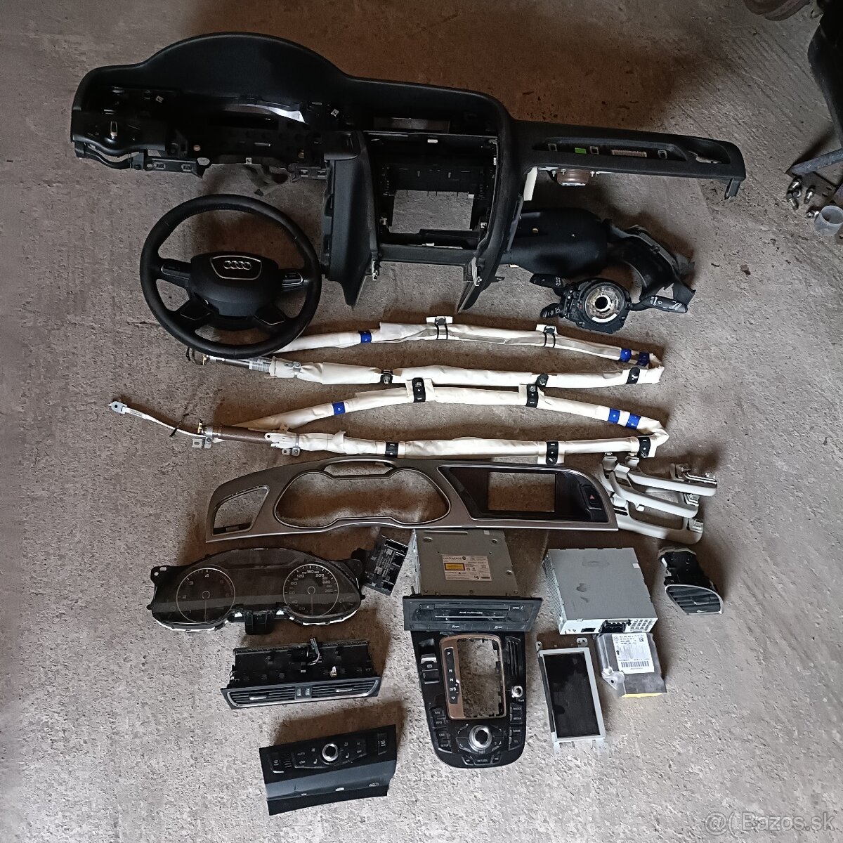 Audi a4 b8,5 rozpredam zostatkove diely - 2