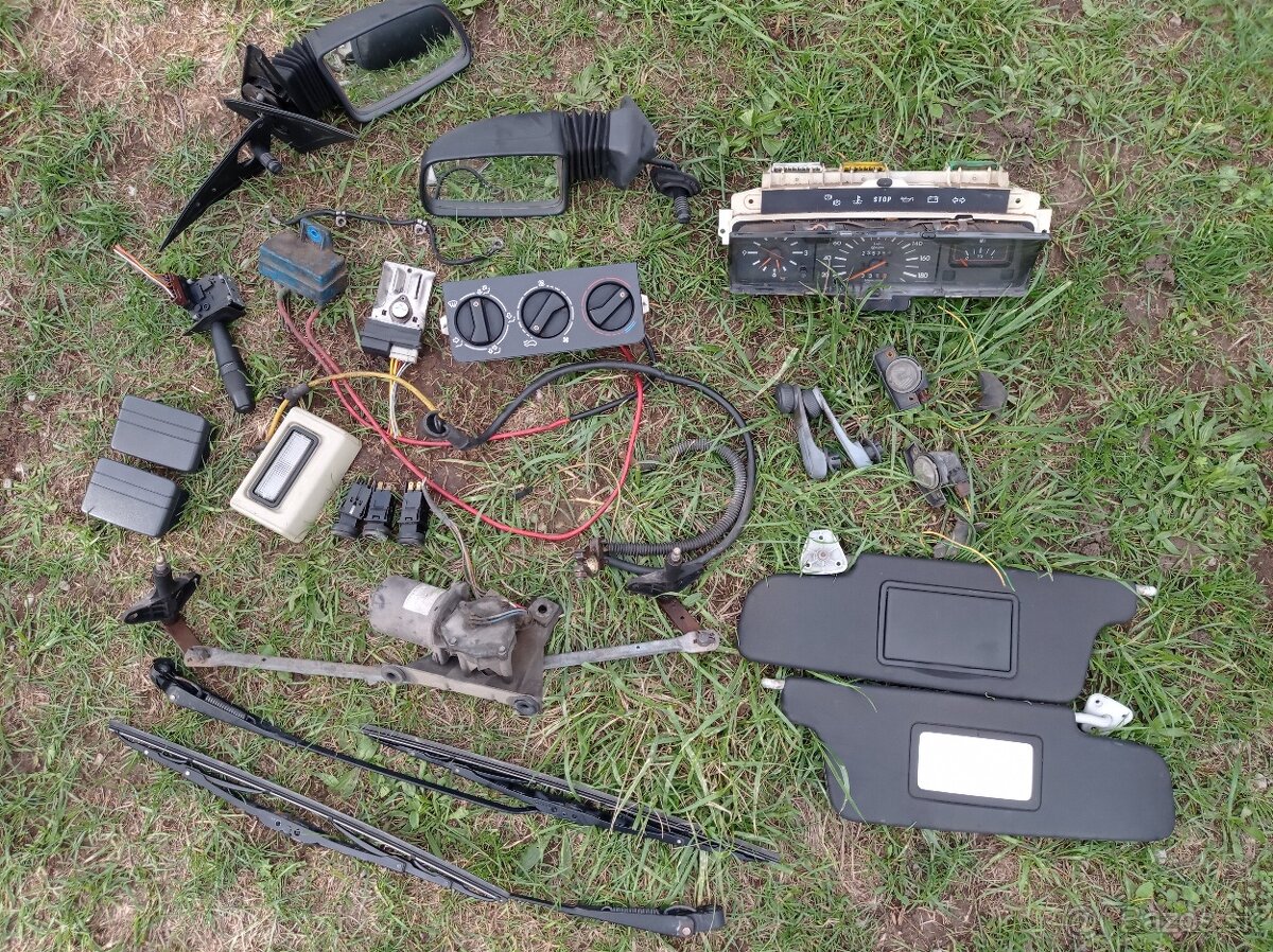 Predám diely na peugeot 205 1.8D. - 2