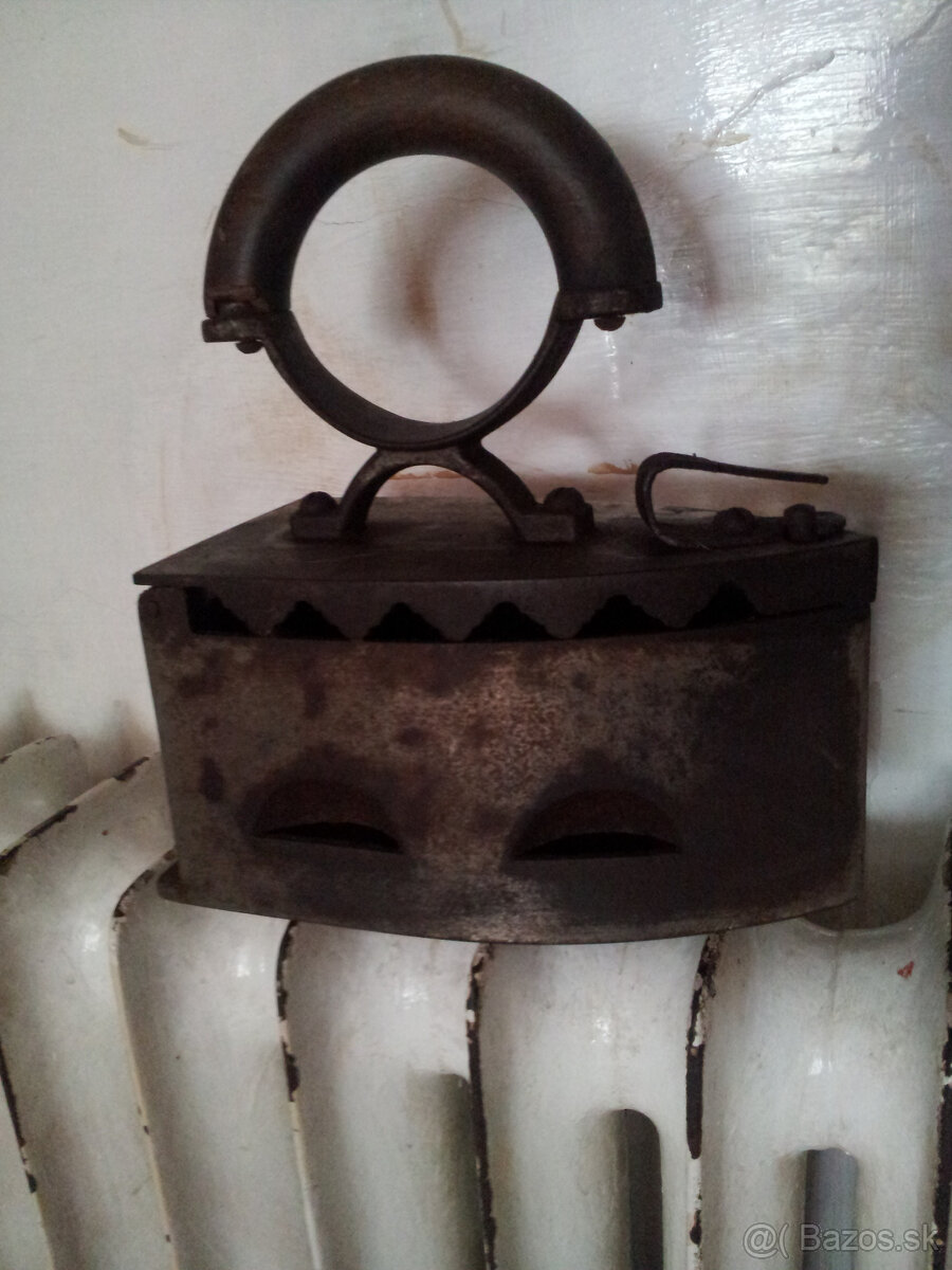 Predám starožitnú žehličku - 2