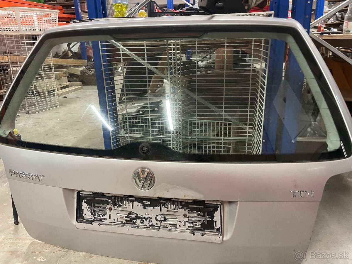 Zadny kufor volkswagen passat b5,5 - 2