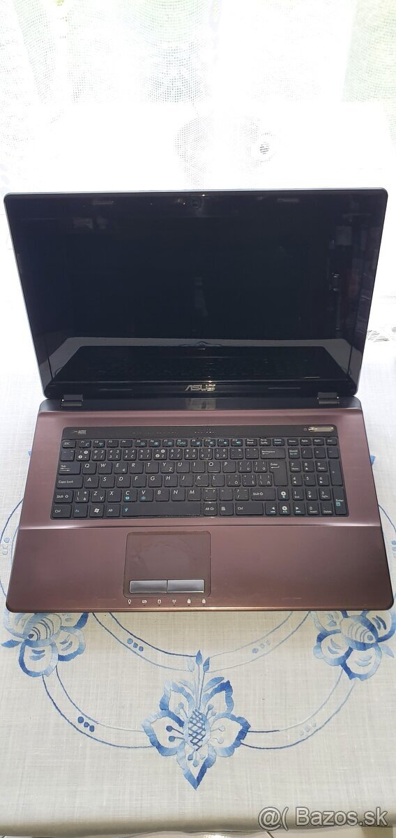 Asus 17.5 - 2