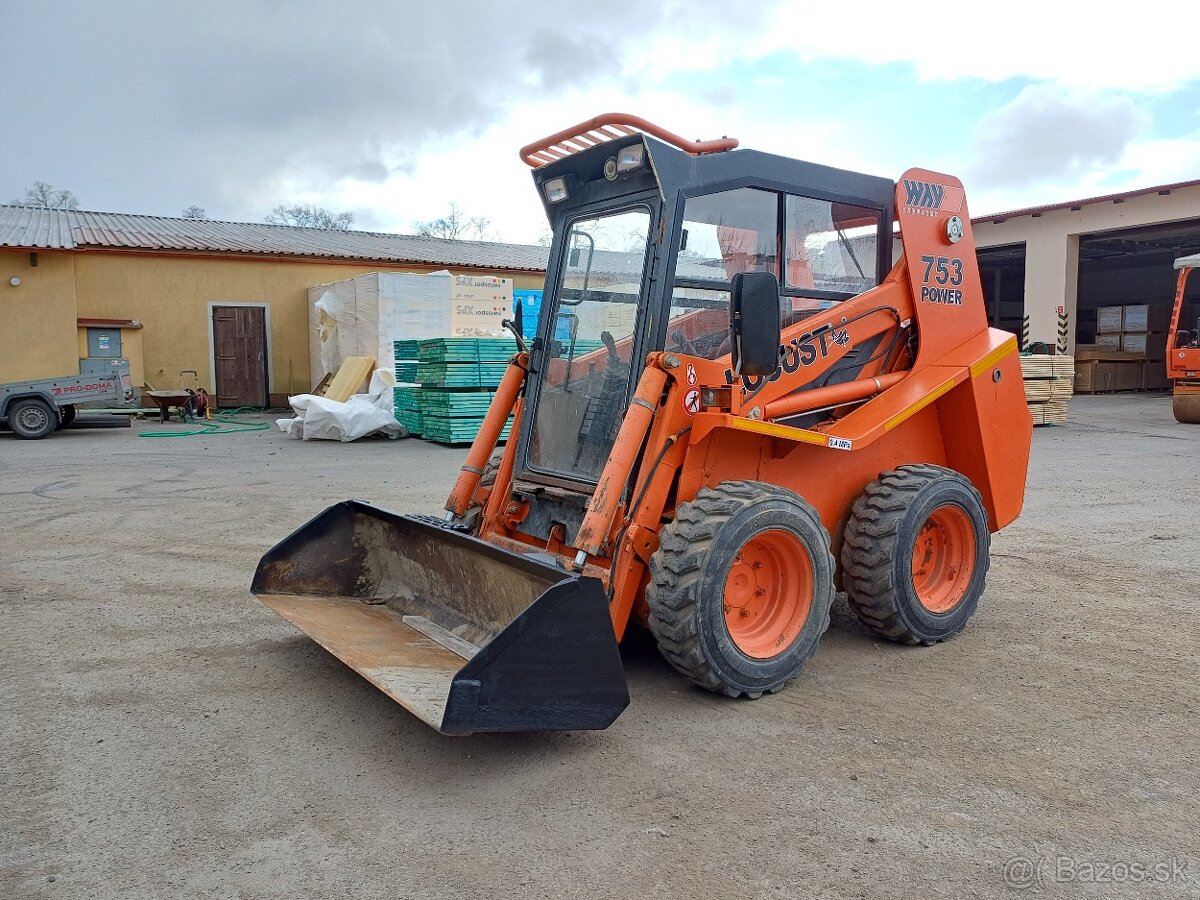LOCUST L 753 nakladač smykový - 2