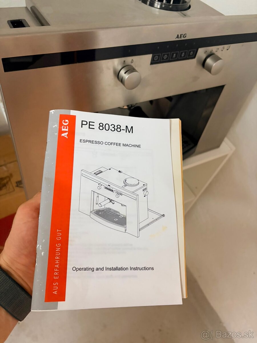 Vstavany pakovy kavovar AEG - 2