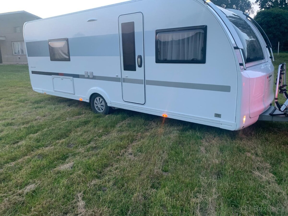 Na predaj: karavan Adria Adora 613 UT – TOP výbava, r. 2022