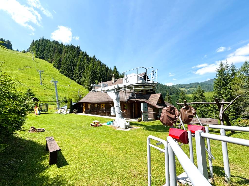 Investičná chata v Zázrivej s vlastnými vlekmi - EXKLUZÍVNE - 2