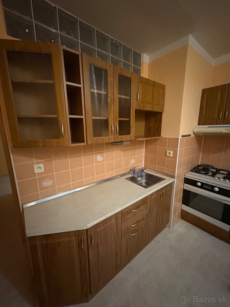 Predám kuchynskú linku - 2
