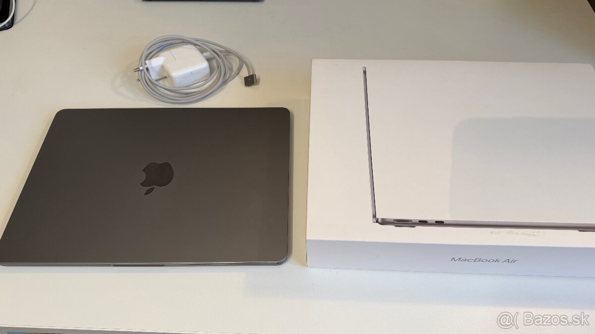 MacBook Air 13 - M2(2024)-Space Gray, 8GB/256 GB - 2