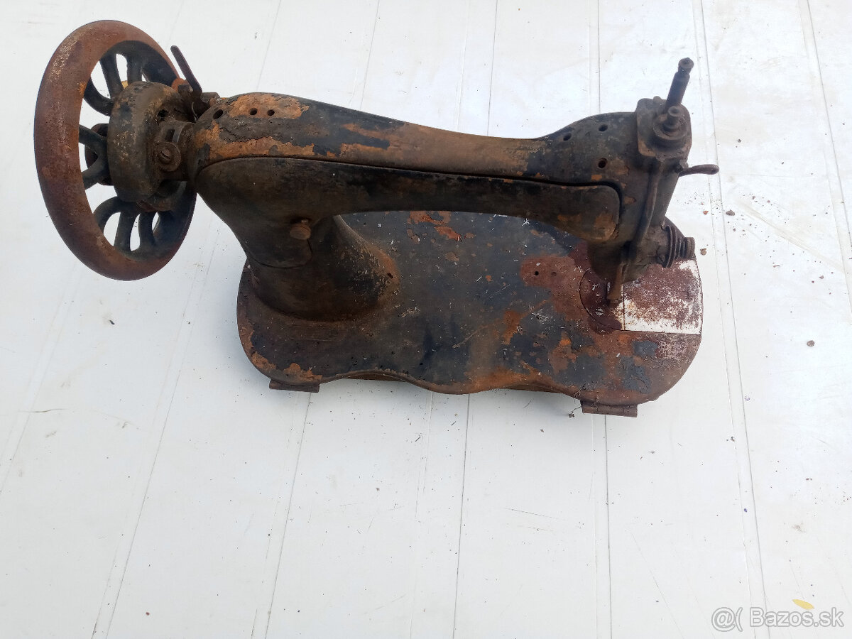 SIJACI STROJ SINGER - 2