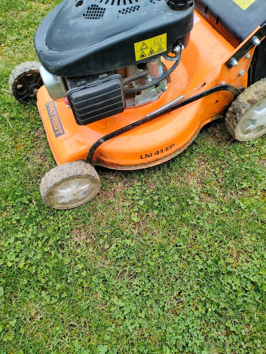 Benzínová kosačka - 2