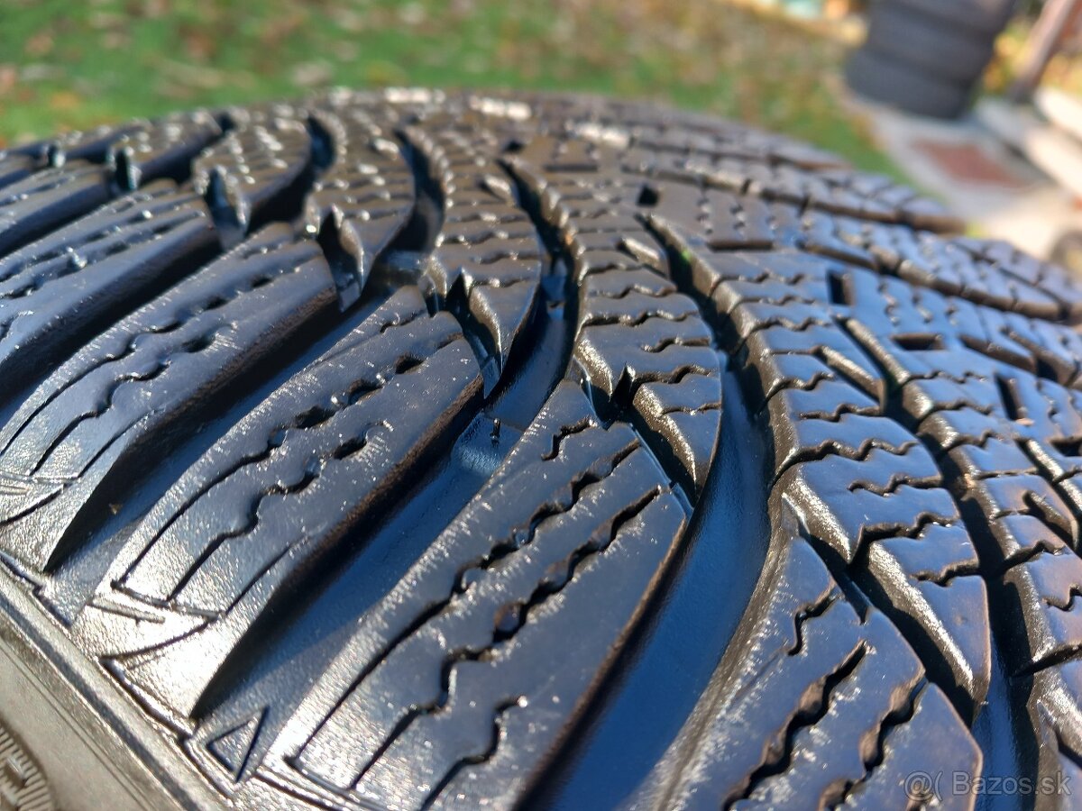 215/45 r16 zimne pneumatiky - 2