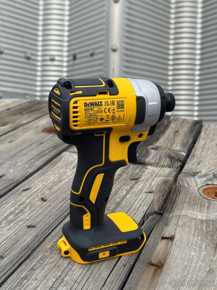 AKU razovy uťahovák Dewalt - 2