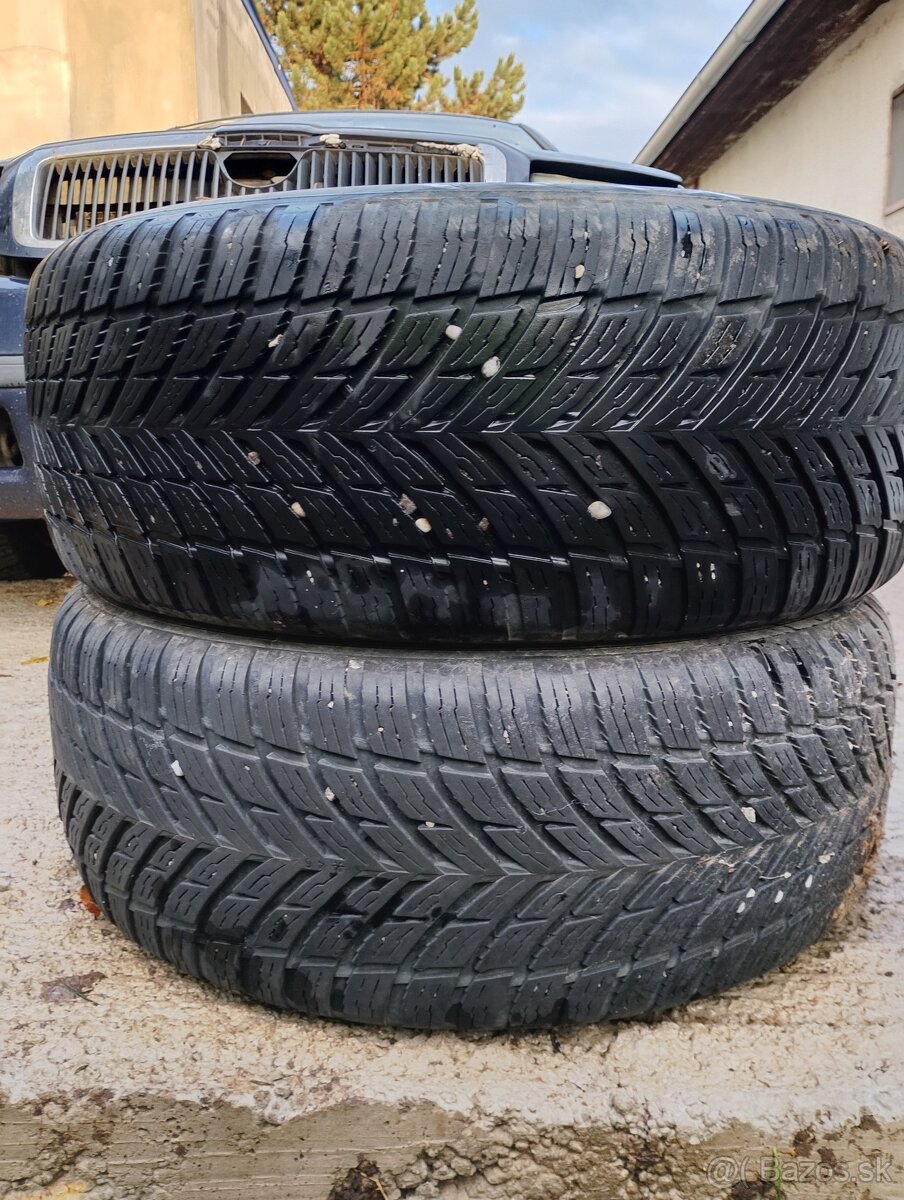 Nokian zimné pneumatiky 235/65r17 - 2