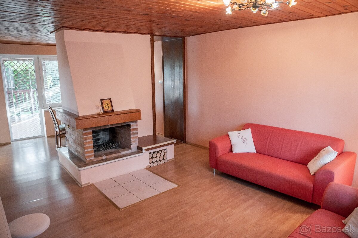 4-IZBOVÝ RODINNÝ DOM - ZÁVADA - 2