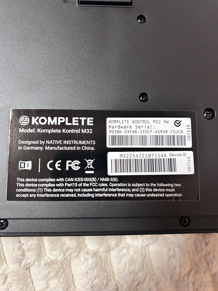 Native Instruments - Traktor Komplete Kontrol M32 - 2