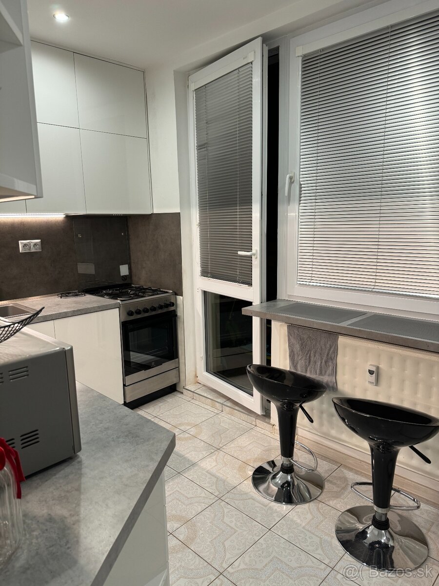 Krásny 2,5 iz. byt na Tehelnej ul.v Trnave-Skvelá ponuka - 2