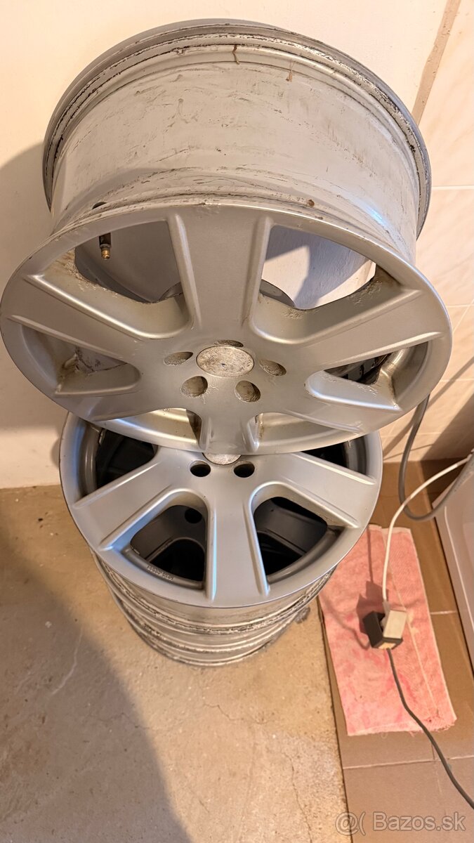 R17, 5x112 Alutec - 2