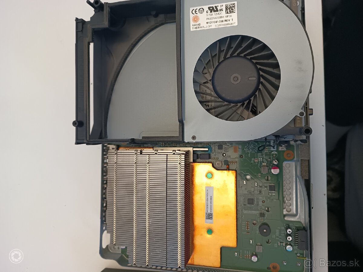 Predám DVD-rom z Xbox one X - 2