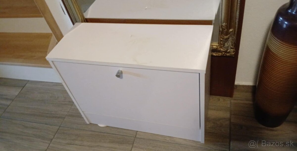 Predám skrine a botnik - 2