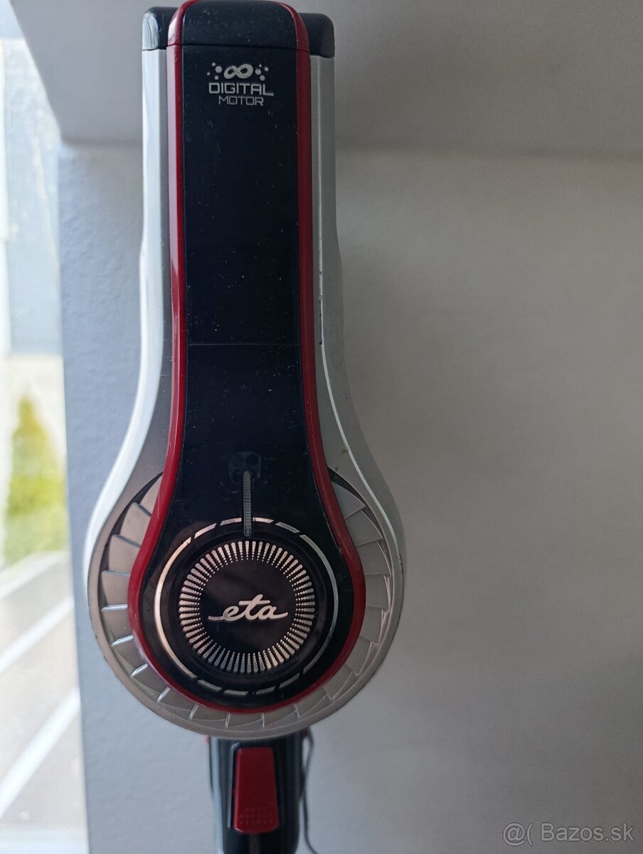 tyčový vysavac - 2