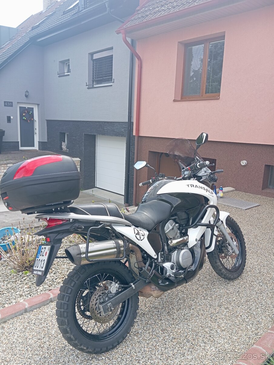Honda transalp 700