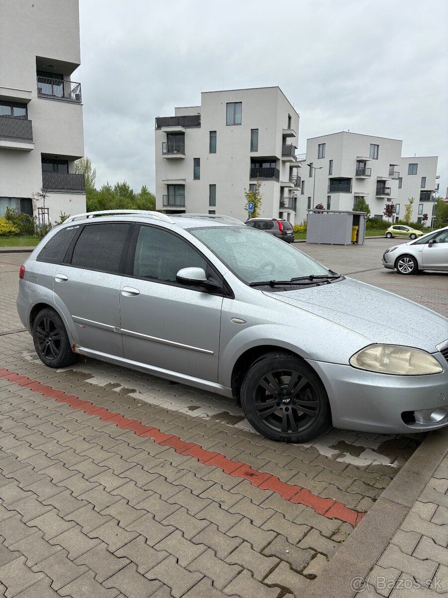 Predám Fiat croma 110kw JTD čítaj popis. - 2