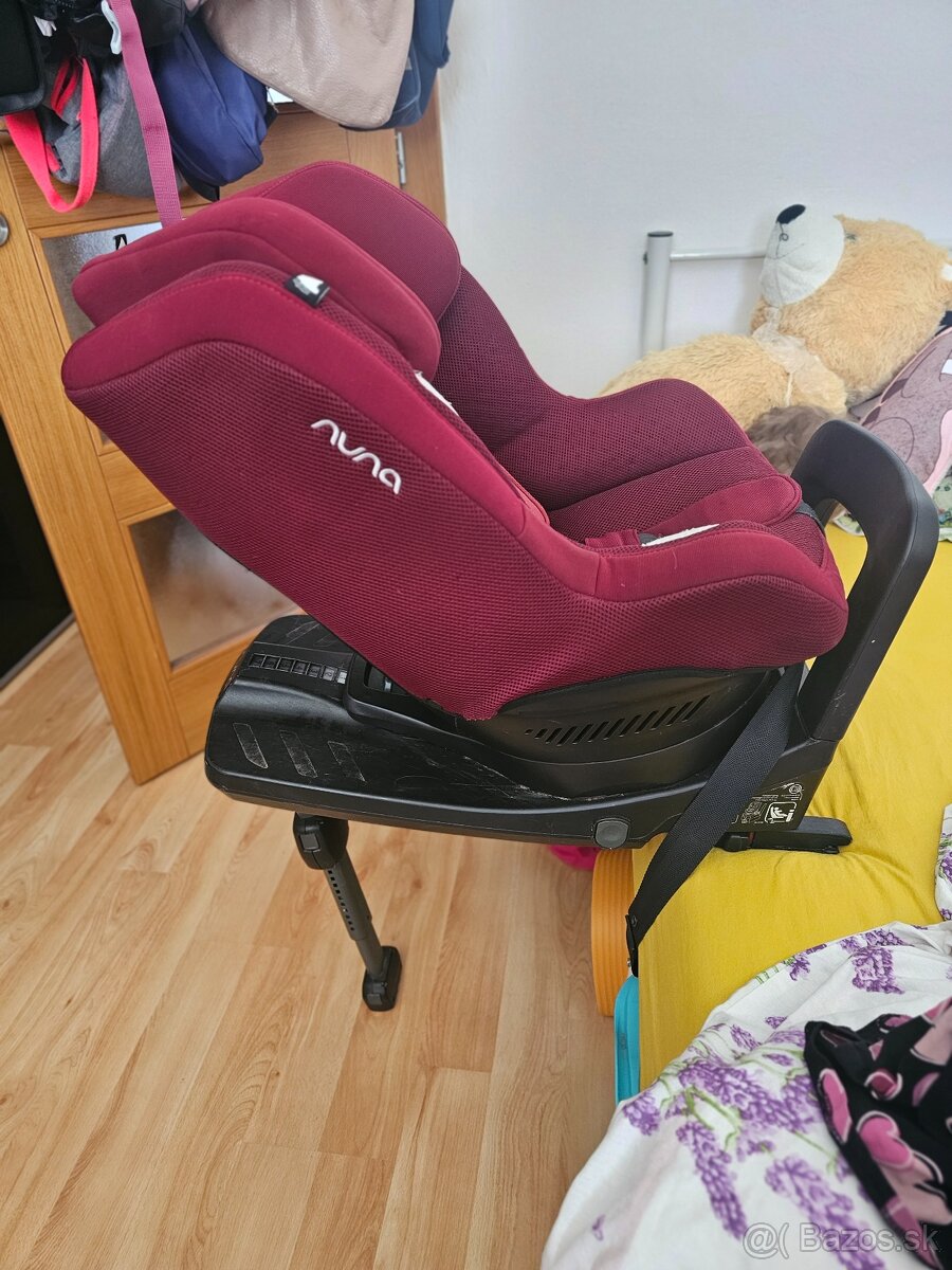 Autosedačka Nuna - 2