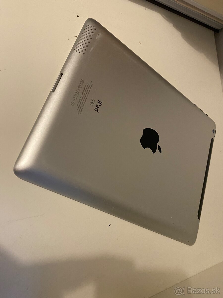 Apple iPad 3 Wi-Fi + Cellular, 16GB + Packeta Zdarma - 2