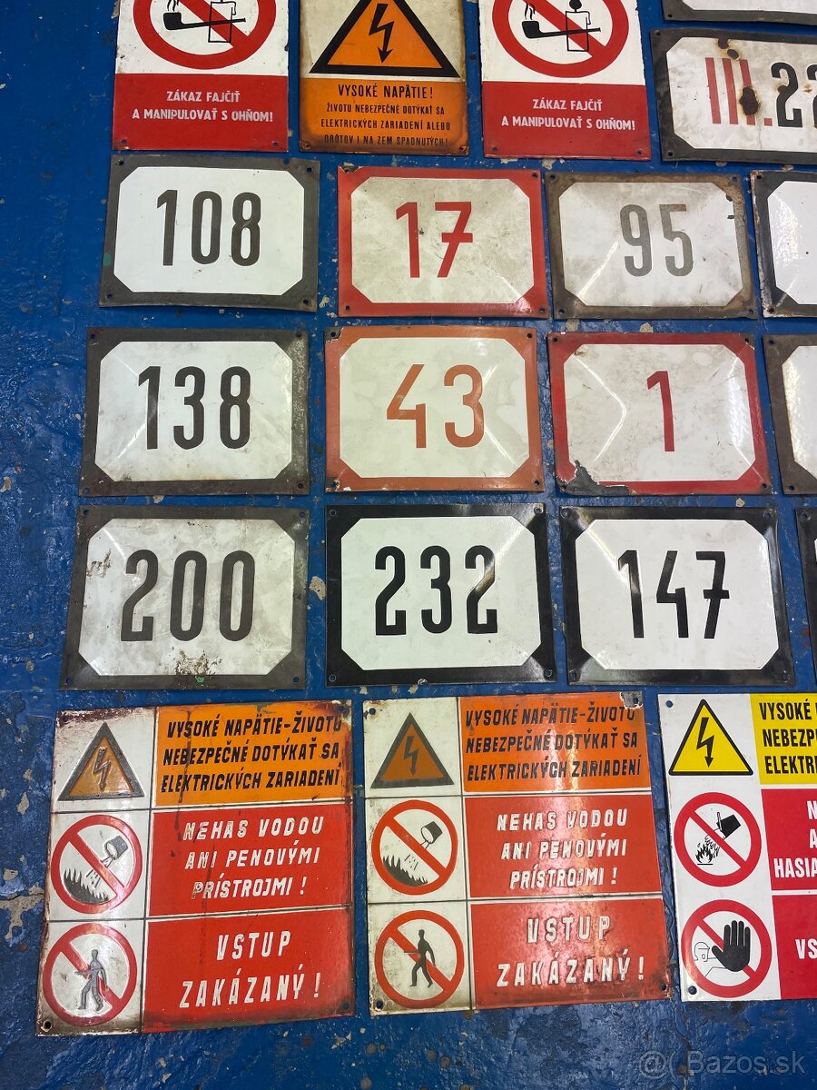 Stara smaltovana cedula tabulka ČSSR cislo domu - 2