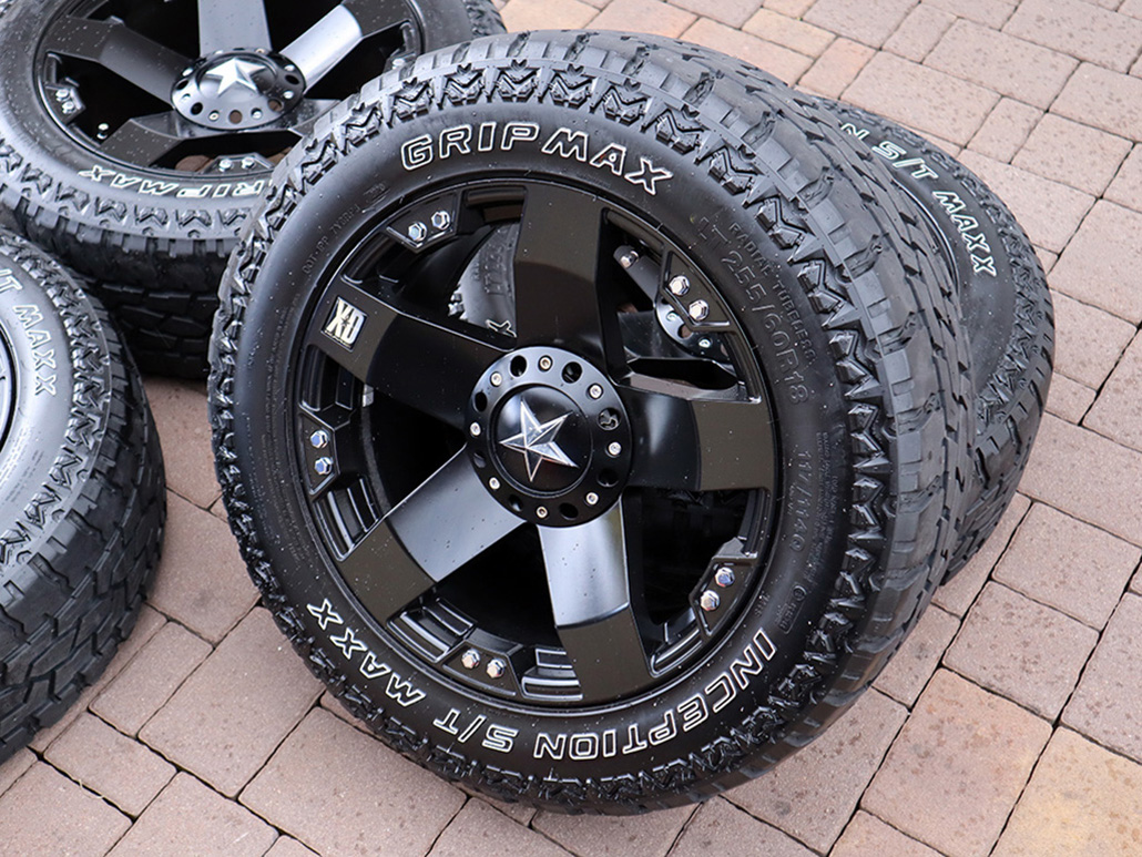18" 6x139,7 = KMC XD ROCKSTAR + 255/60R18 M/T OFFROAD
