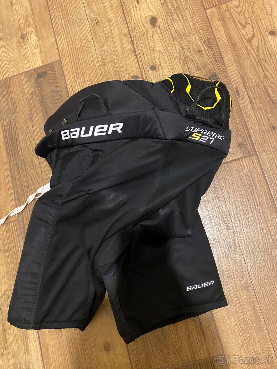 Hokejová výstroj BAUER - 2