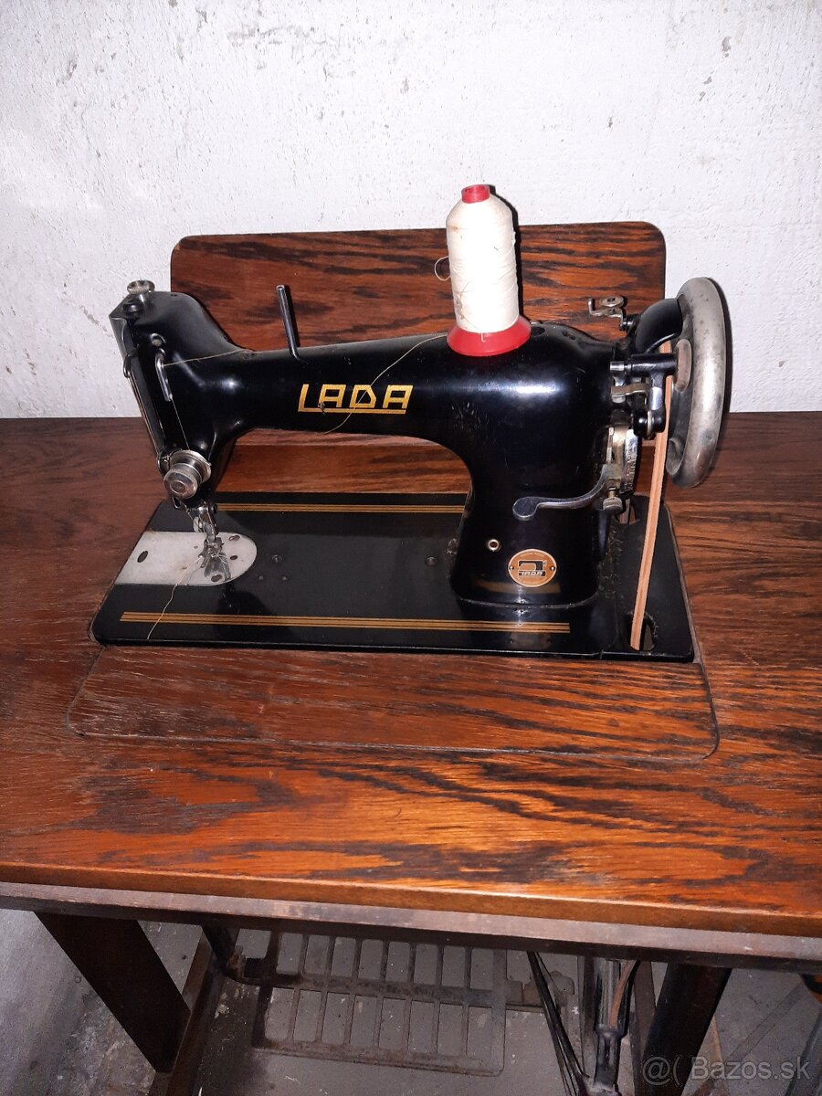 Predam šijací stroj - 2