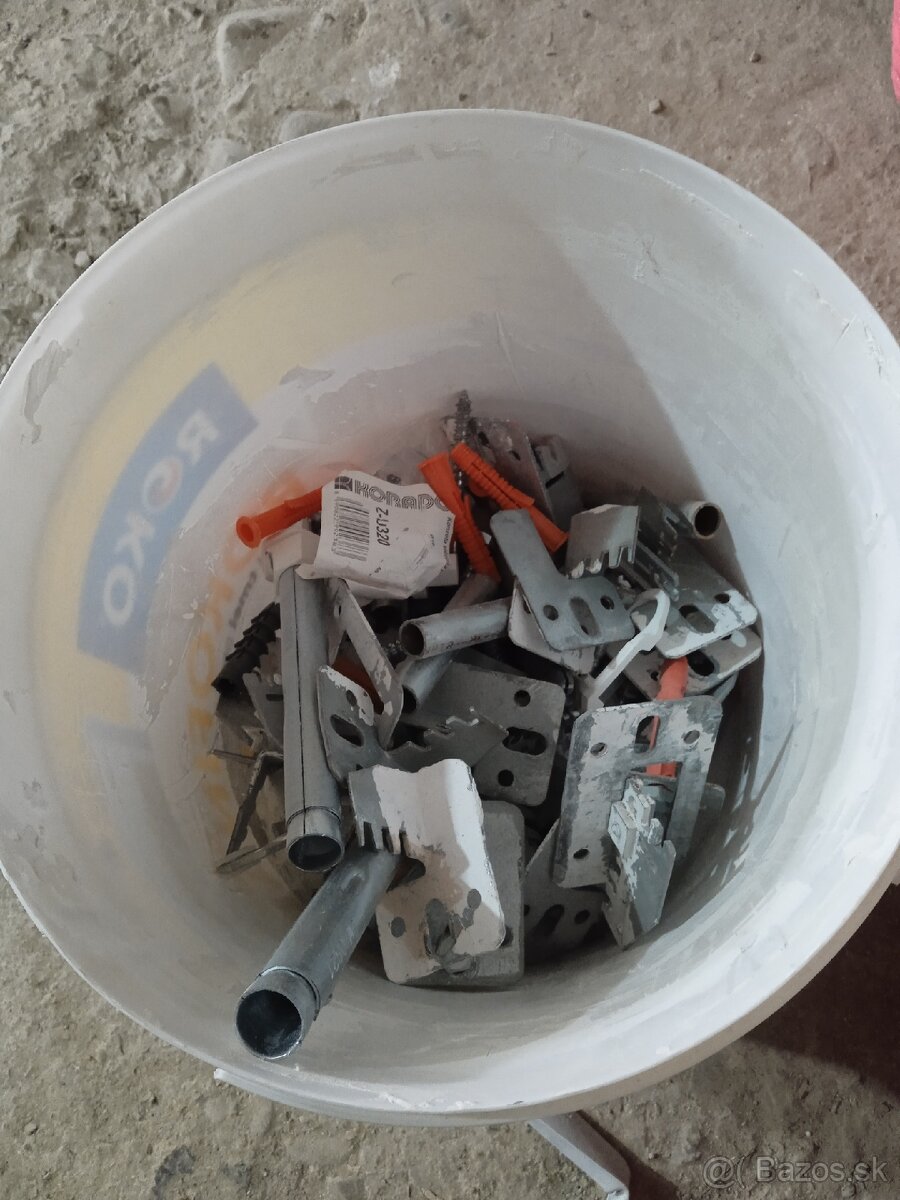 Predam zostatky zo stavby - 2