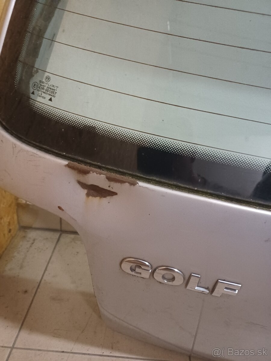 Predám kufrové dvere golf 4 - 2