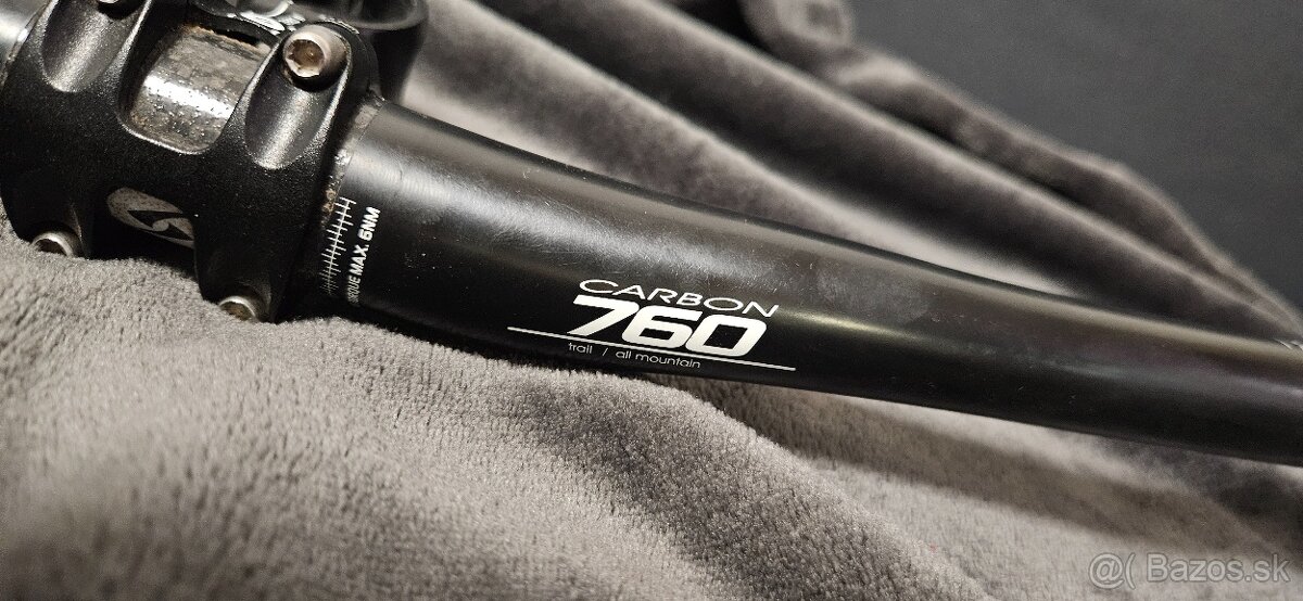 Karbonove riaditka + predstavec - 2