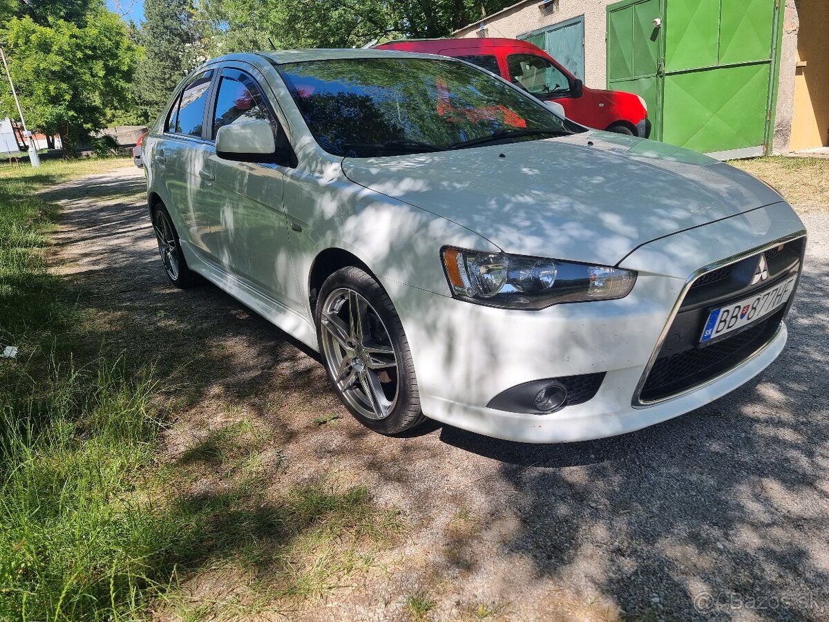 Mitsubishi Lancer Sportback 1.8 r.v.2014 - 2