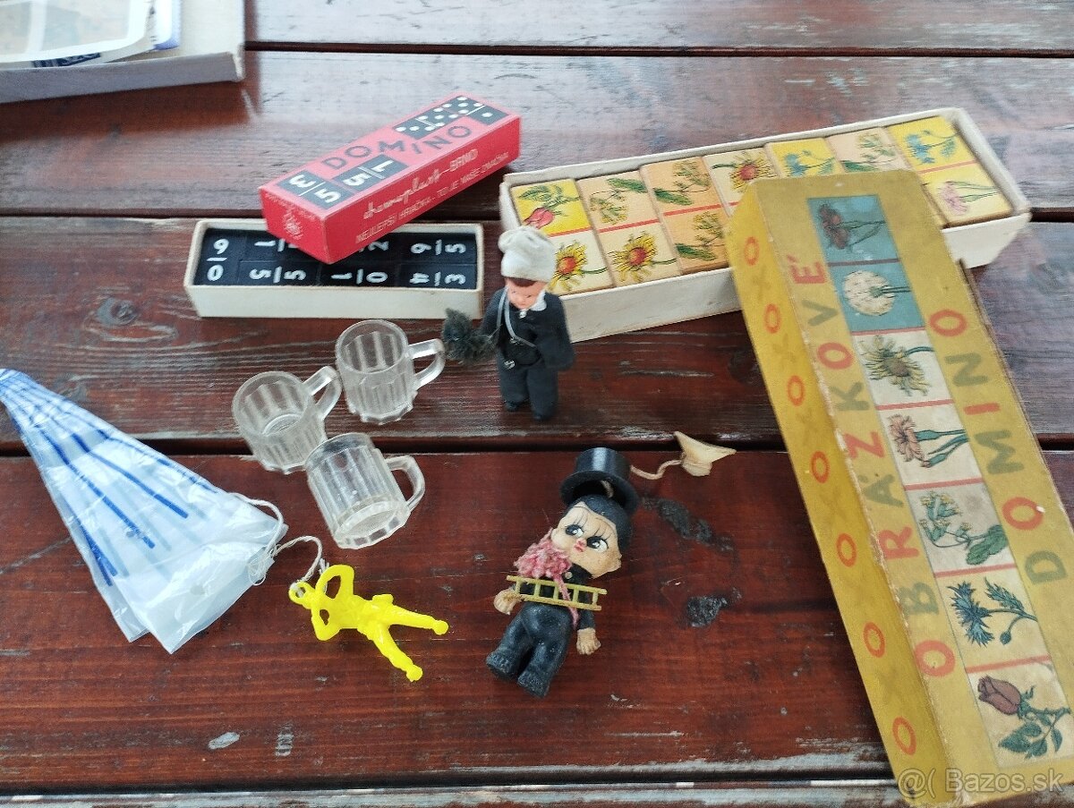 Hračky , baliaci papier - 2