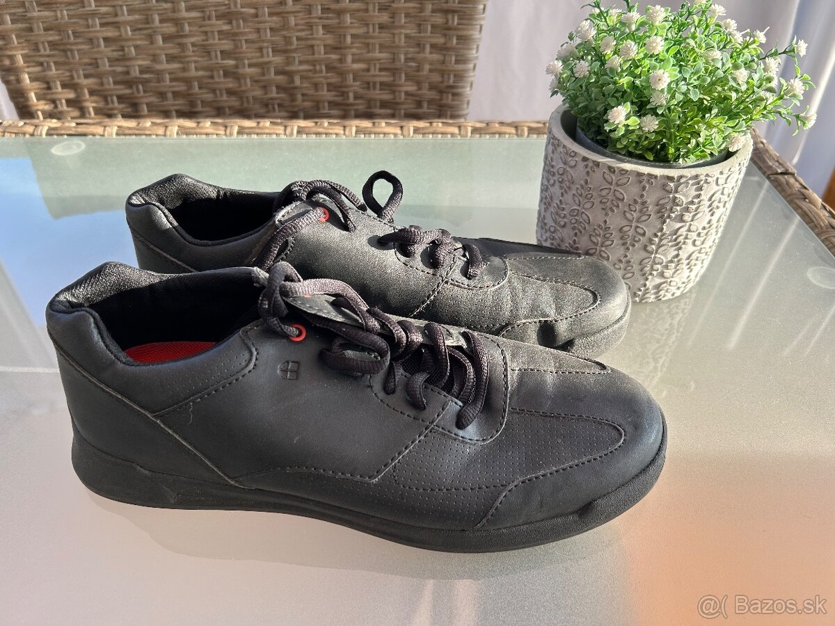 Predám dámsku protišmykovú pracovnú obuv - 2