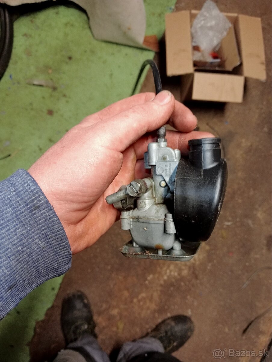 Predám karburátor na babettu 210 - 2