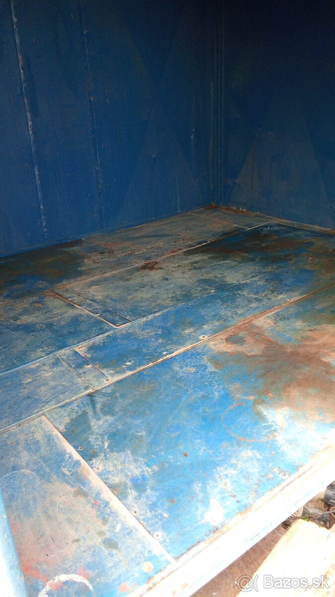 Stavebná plechová búda - 2