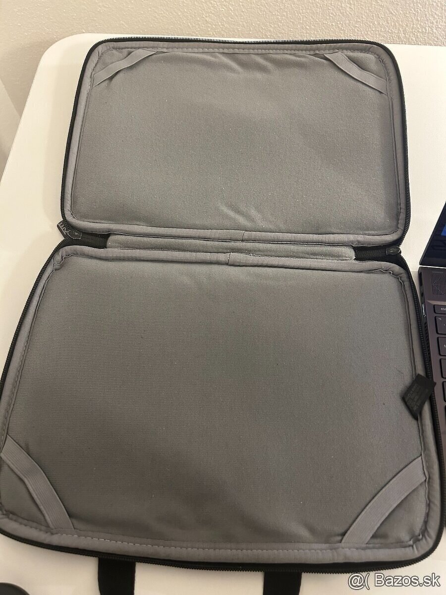 PREDÁM tašku na notebook zn. Port Designs 13,3" - 2