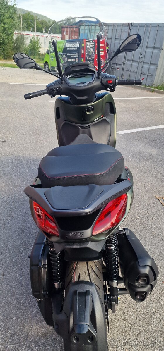 Beverly 400 S - 2