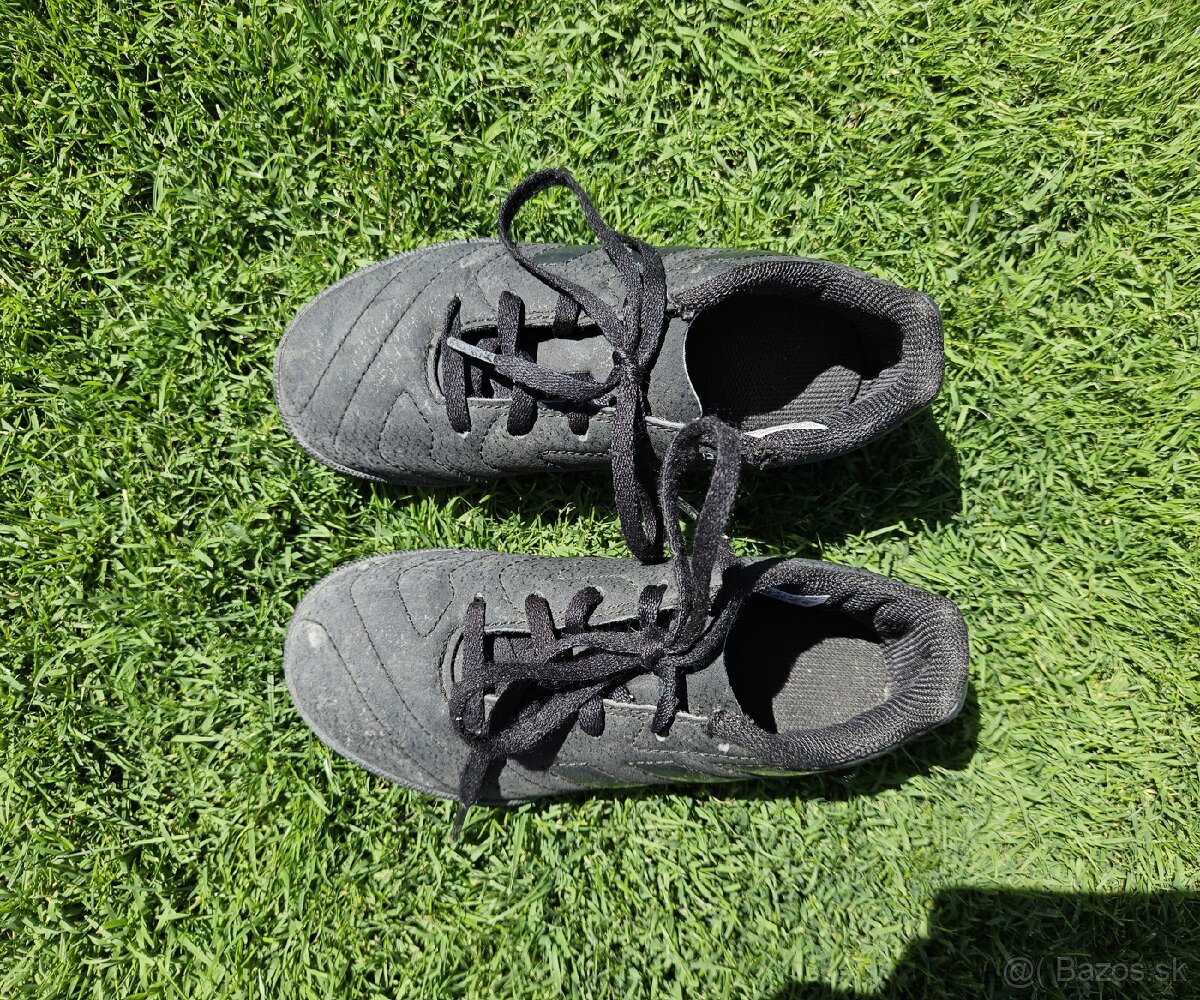 Predám detské kopačky tarfy Adidas 30,5 - 2