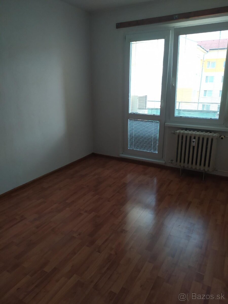 Prenájom 3.izbový byt - 2