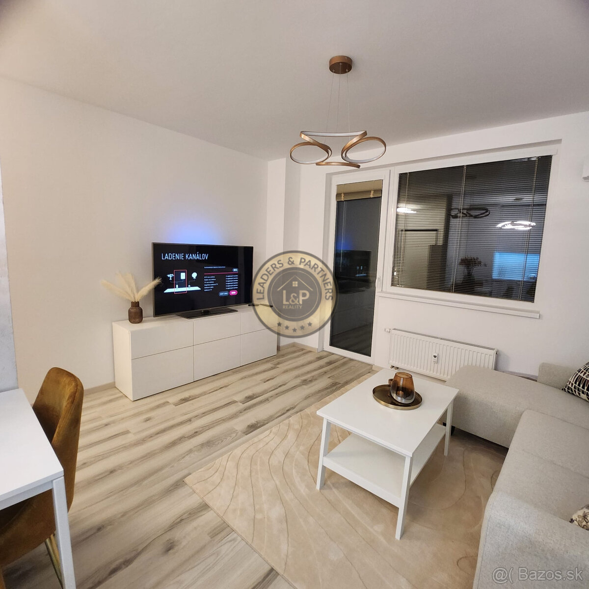 Na prenájom 2-izbový byt v Arborii s parkovaním v garáži - 2