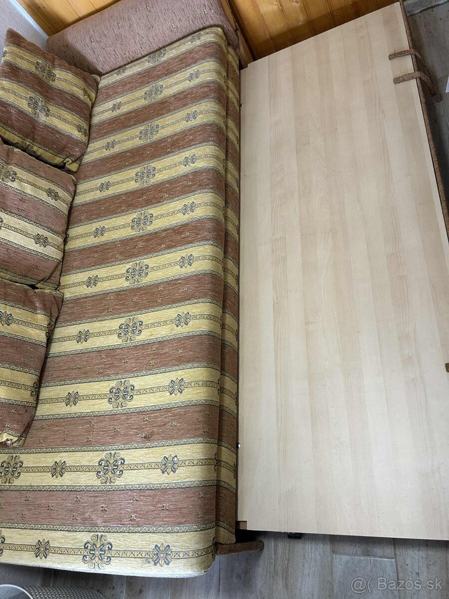 Rozkladacia pohovka - 2