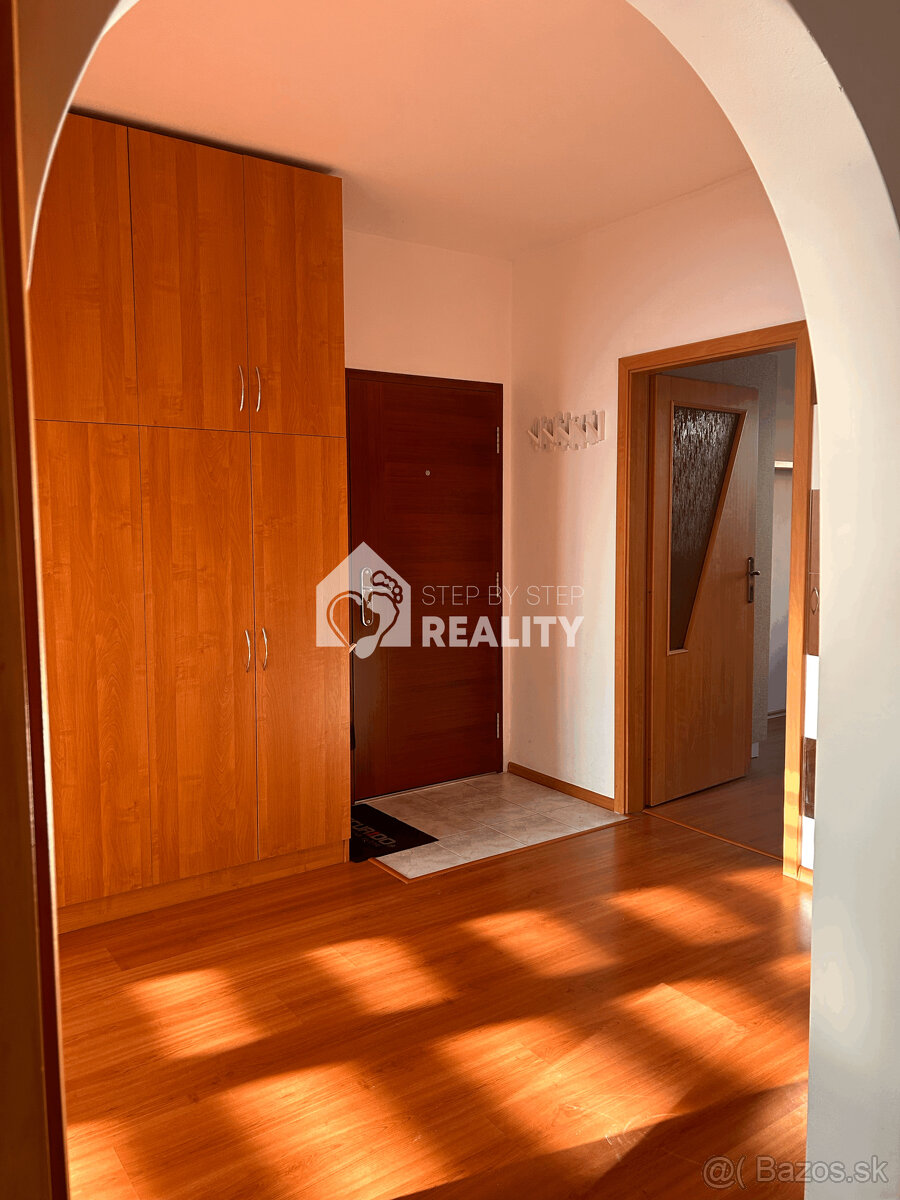 Slnečný 3-izbový byt na predaj. - 2